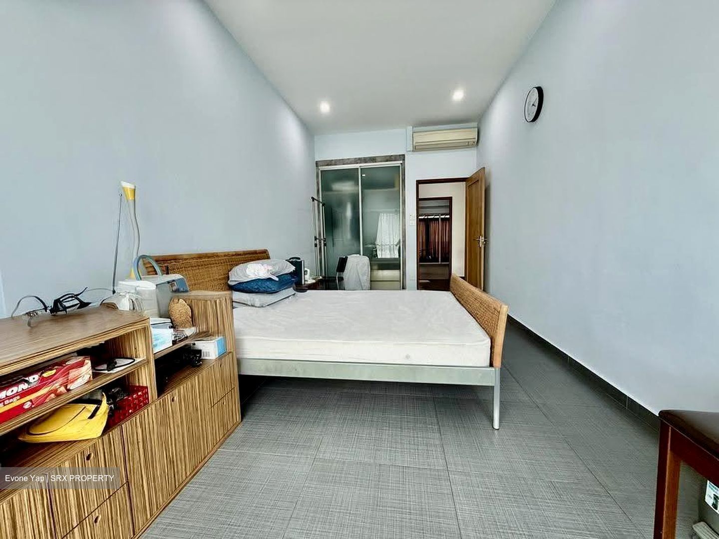 Golden Hill Estate (D19), Terrace #613040401